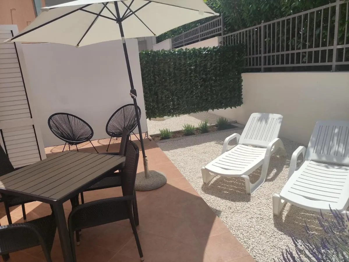 Tomena Apartments Trogir