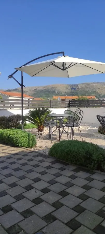 Tomena Apartments Trogir